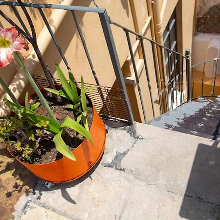 Stylish, Basement Studio With Roof Top Access - Ep9B Apartamento Atenas Exterior foto